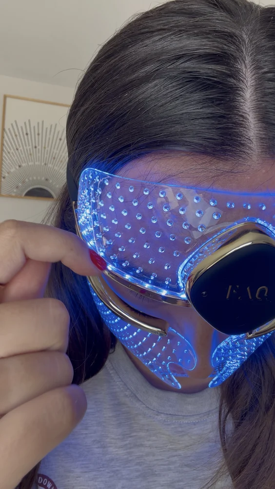 A few leds on top of the foreo led mask headband