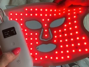 Nanoleaf led mask lights up red color