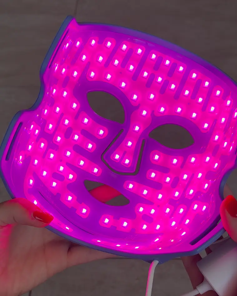 Emilie tests the currentbody blue mask reviews