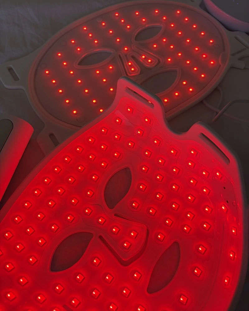 Zoom coverage led tablecloths led mask omnilux and currentbody